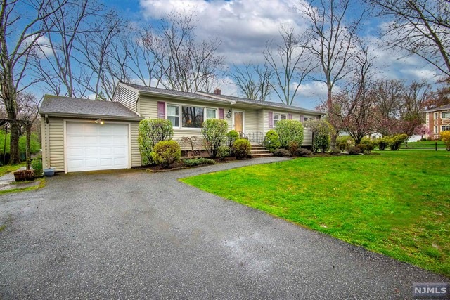 Sold $725,000 • Co-Listing Agent