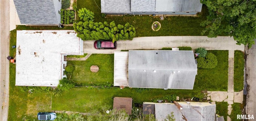 310 3rd St, Lincoln, IL 62656 - photo 1