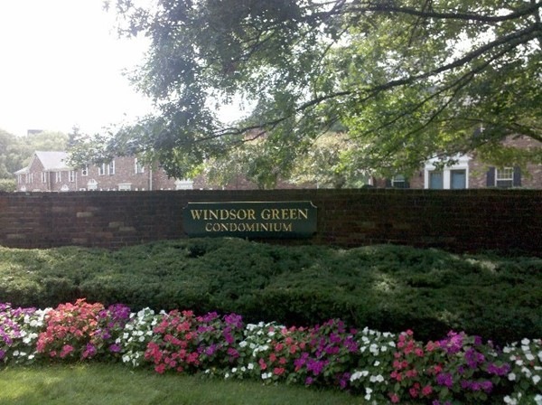 403 Windsor Dr unit 403, Framingham, MA 01701 - photo 1