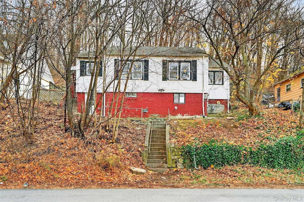 669 N Division St, Peekskill, NY 10566 - photo 1