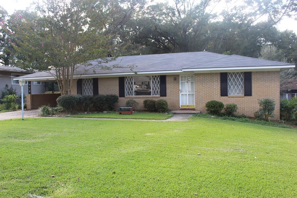 108 Wilson Dr, McComb, MS 39648 - photo 1