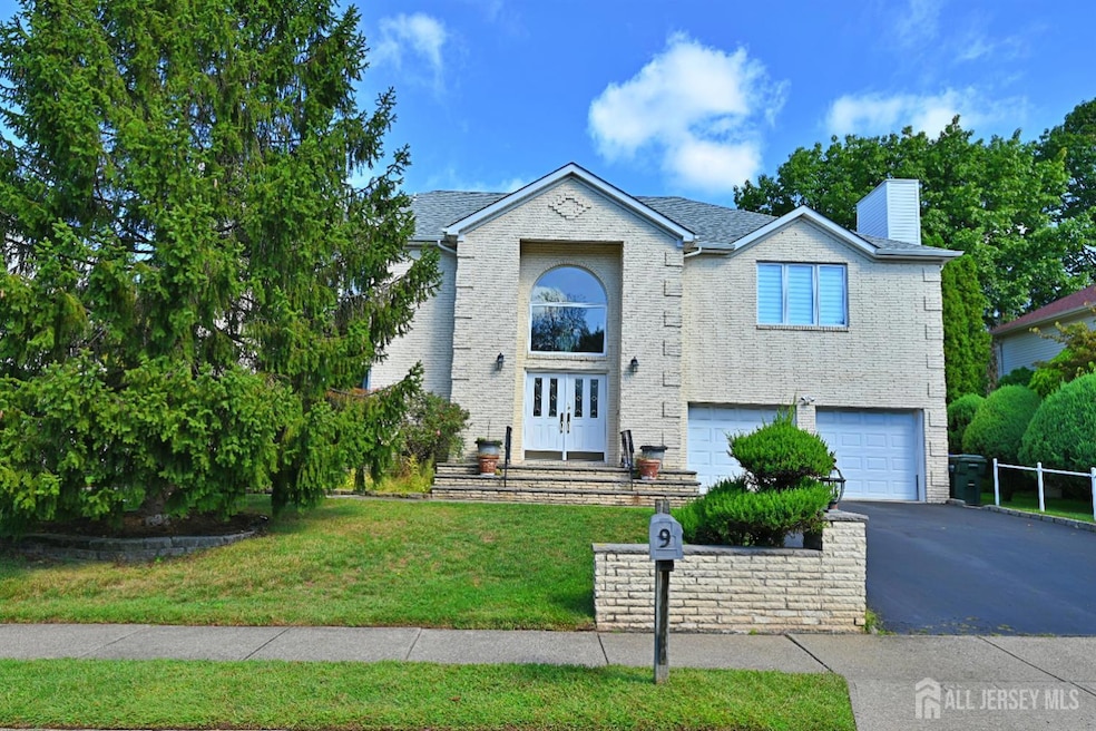 Under Contract $1,175,000