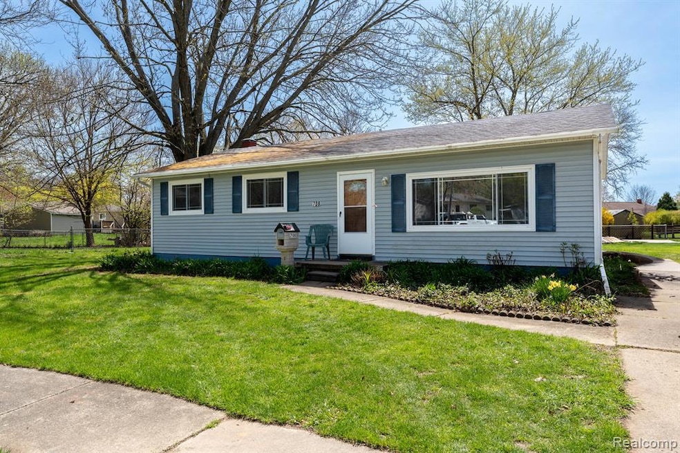 708 S GOMAS COURT