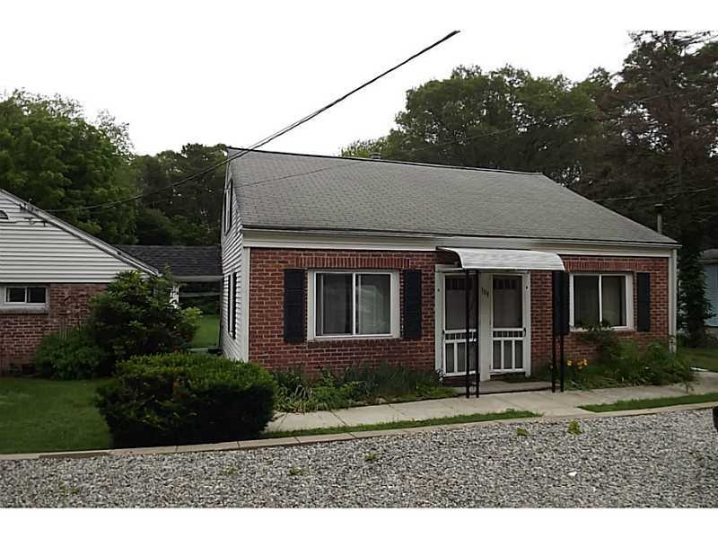 Exterior Front. Apts 109 A&B