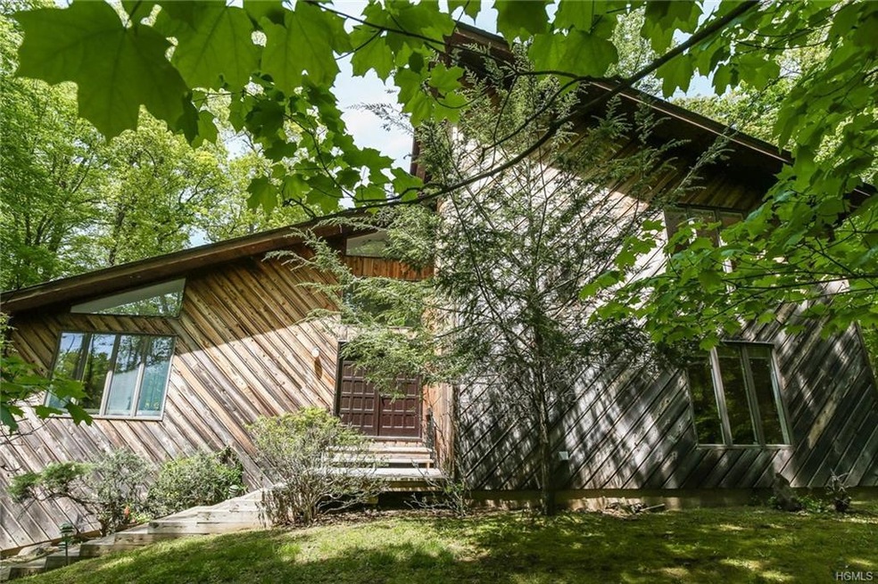 44 Westminster Dr, Croton On Hudson, NY 10520 - photo 1