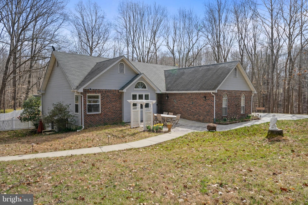1631 Meadow Oaks Ln, Huntingtown, MD 20639 - photo 1