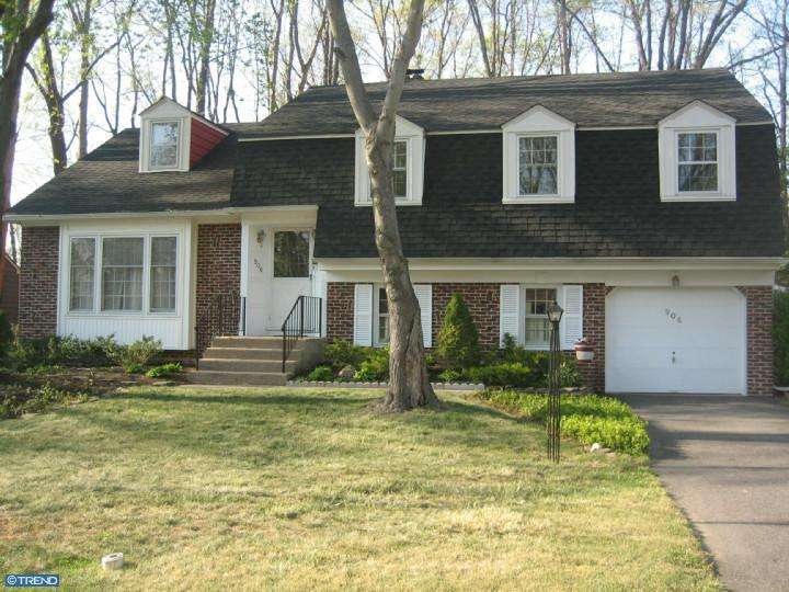 906 Coach Rd, Blackwood, NJ 08012 - photo 1