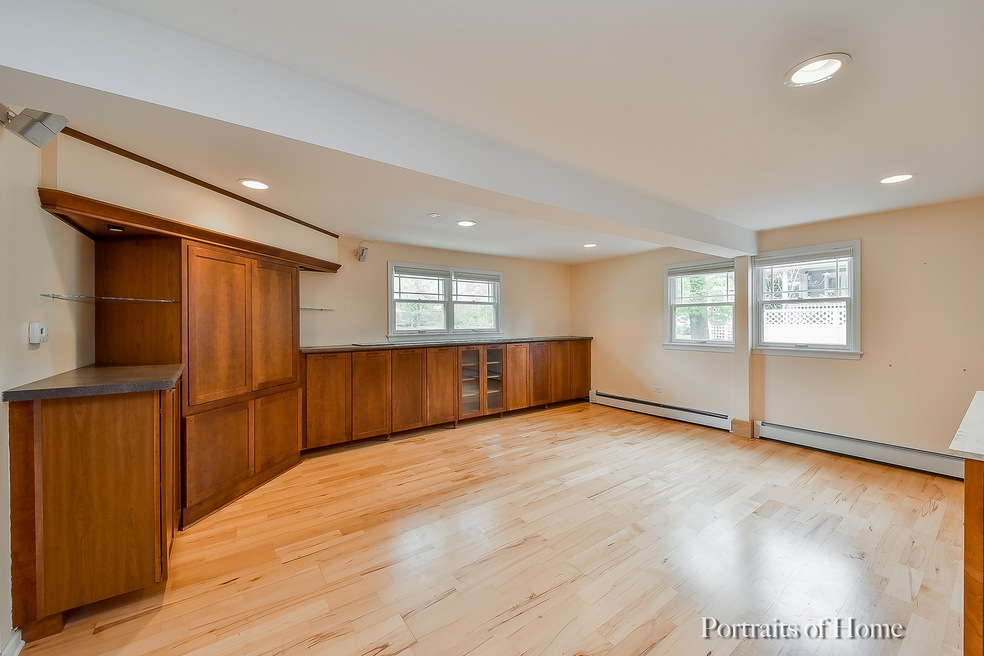 1S515 Hawthorne Ln, Wheaton, IL 60189 - photo 1