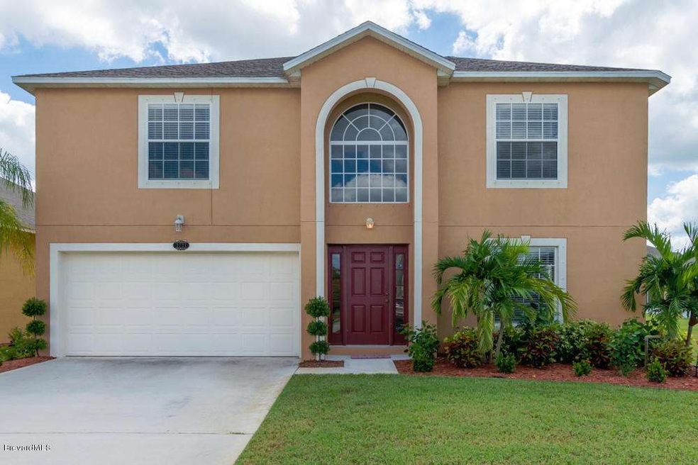 Front view of home.