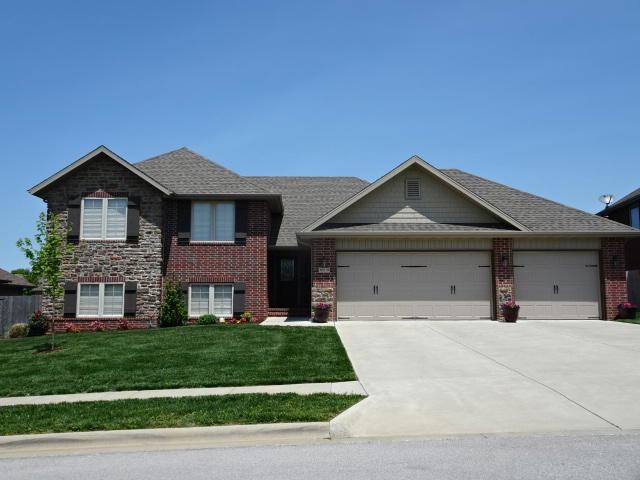 809 E Roubidoux St, Nixa, MO 65714 - photo 1