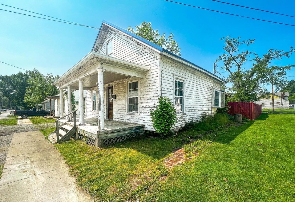 305 E Ohio St, OH 45121