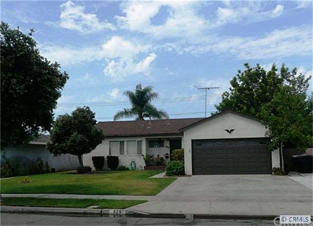 Front of Home with gorgeous curb appeal