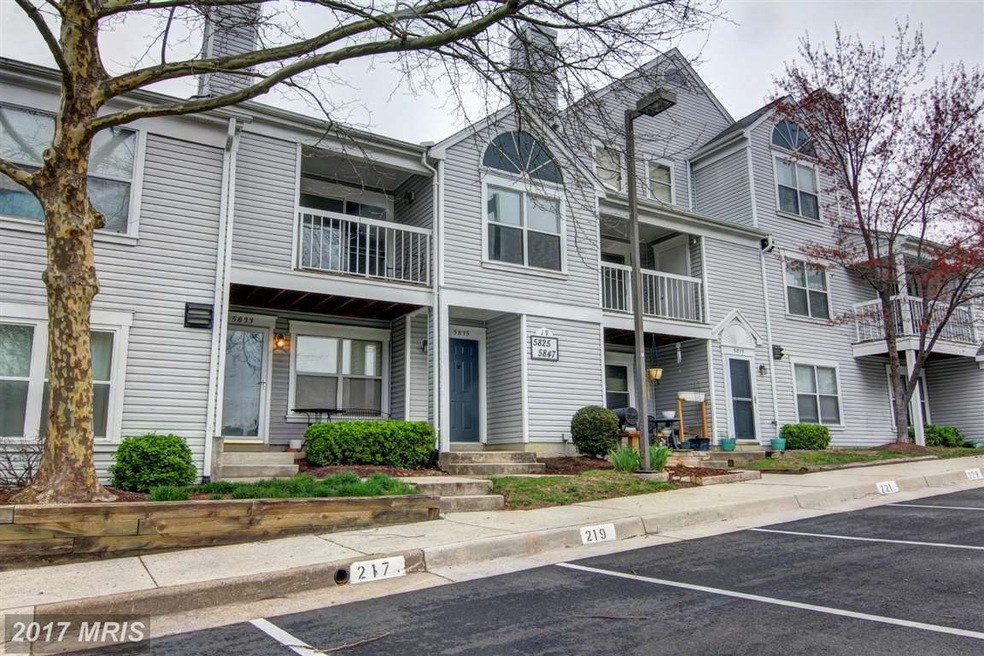 5835 Orchard Hill Ct unit 5835, Clifton, VA 20124 - photo 1