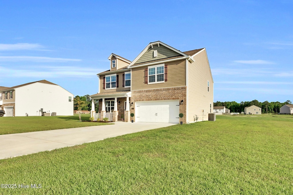 Front of home w AI staging