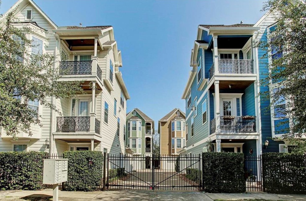 219 W 27th st gated community with 12 free standin