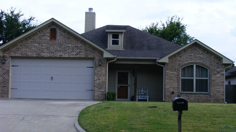 1604 Birch Ln, Kilgore, TX 75662 - photo 1
