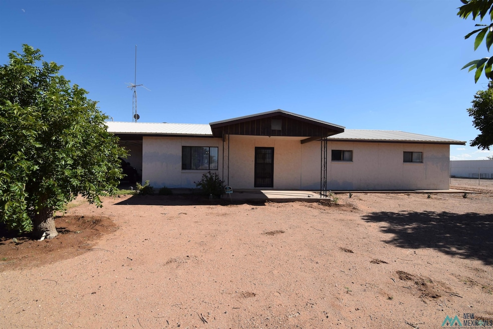 2550 Ash St SW, Deming, NM 88030 - photo 1