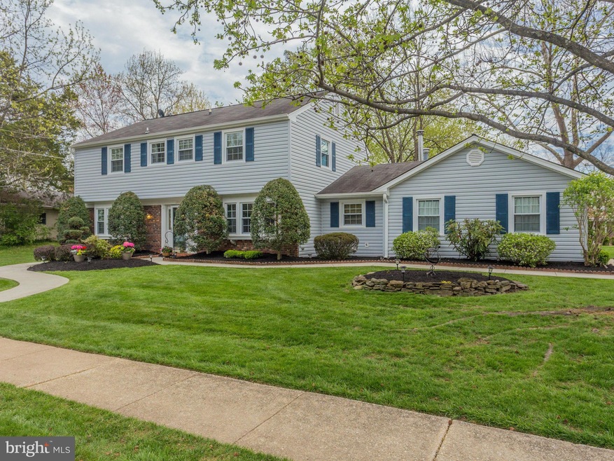 13011 Maple View Ln, Fairfax, VA 22033 - photo 1