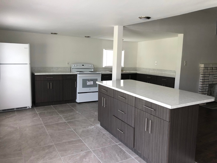 2212 Division Ave, West Palm Beach, FL 33407 - photo 1