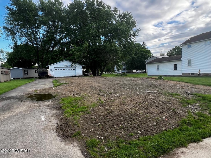 13 James St, Lawrenceville, PA 16929 - photo 1