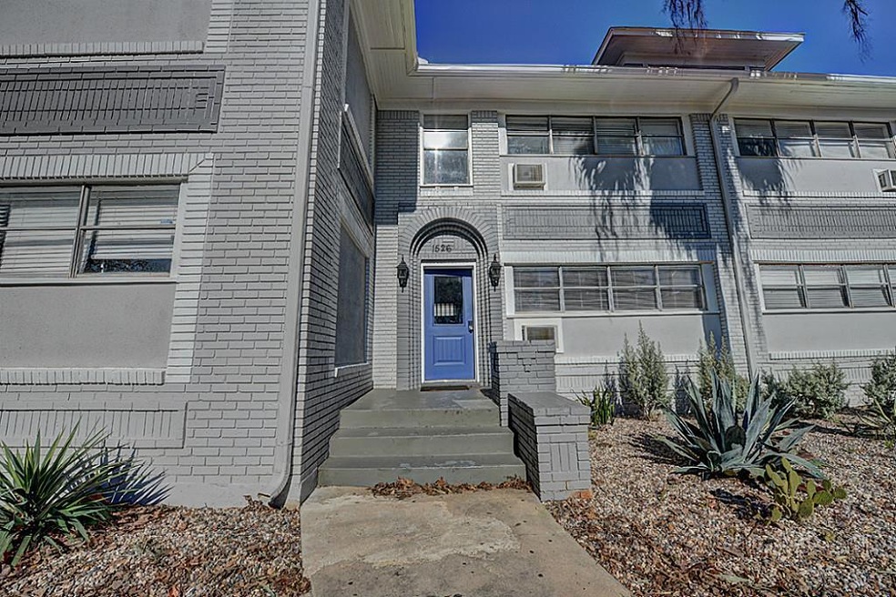 1526 California St unit 2, Houston, TX 77006 - photo 1