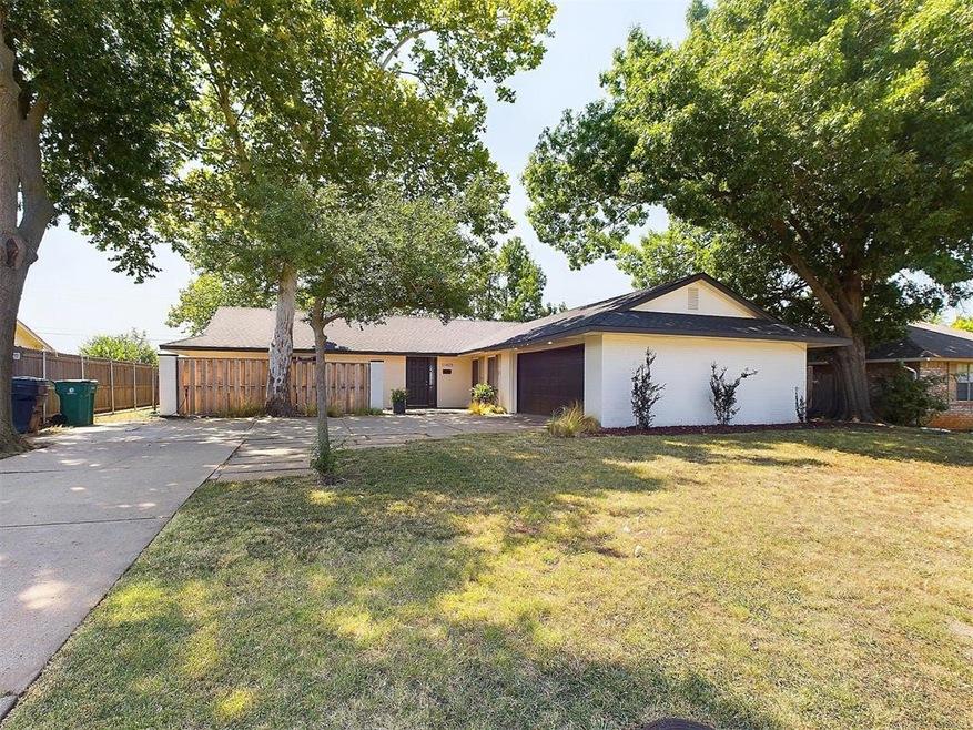 11405 Greystone Ave, Oklahoma City, OK 73120 - photo 1