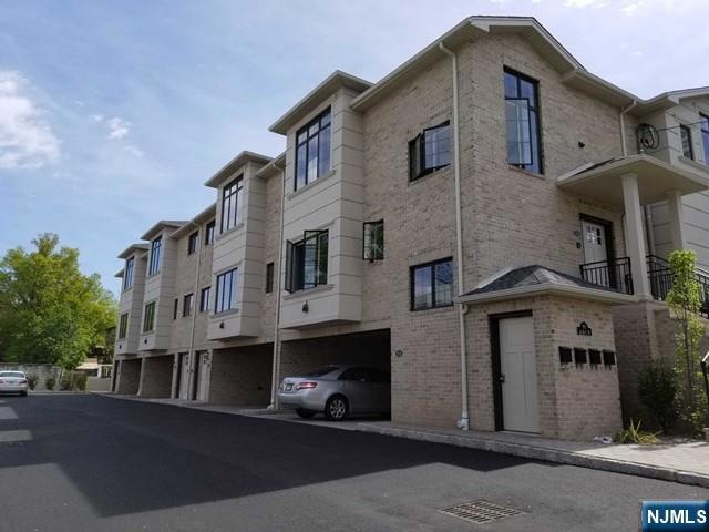 93C W Edsall Blvd, Palisades Park, NJ 07650 - photo 1