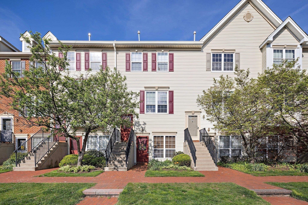 133 Cottonwood St, Jersey City, NJ 07305 - photo 1