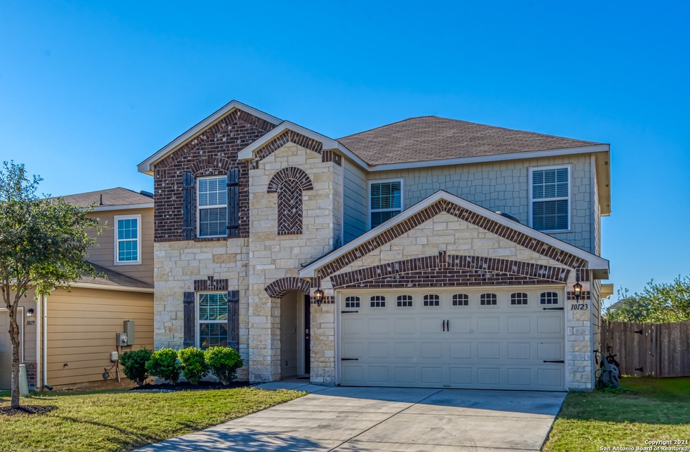 10123 Round Ridge, San Antonio, TX 78254 - photo 1