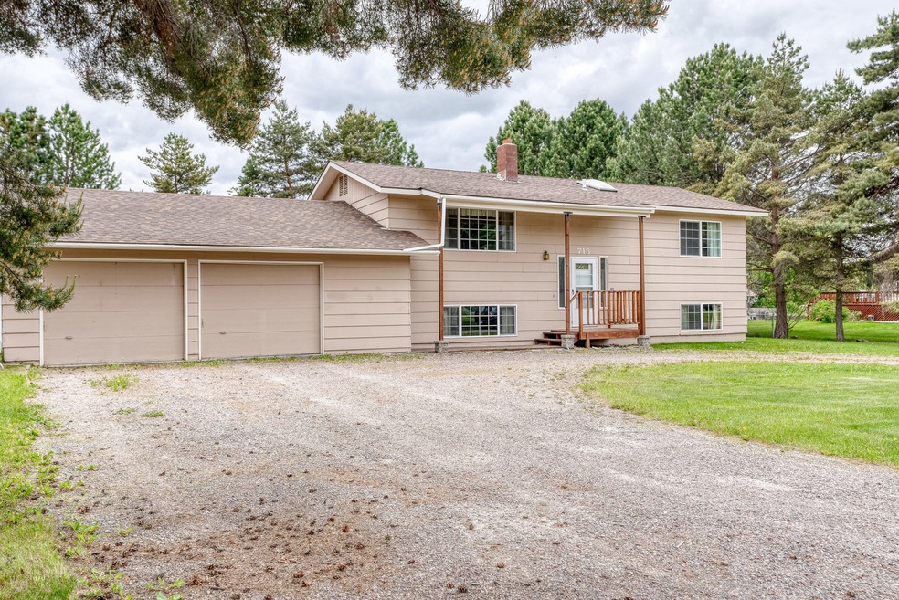 715 Shadow Ln