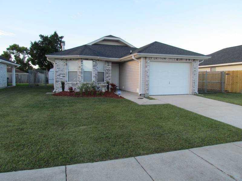 2736 Bayou Des Cannes None, Marrero, LA 70072 - photo 1