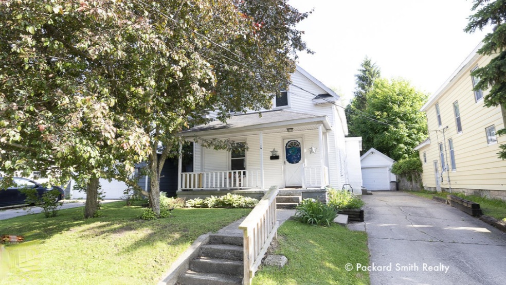 16 Elmwood Street NW