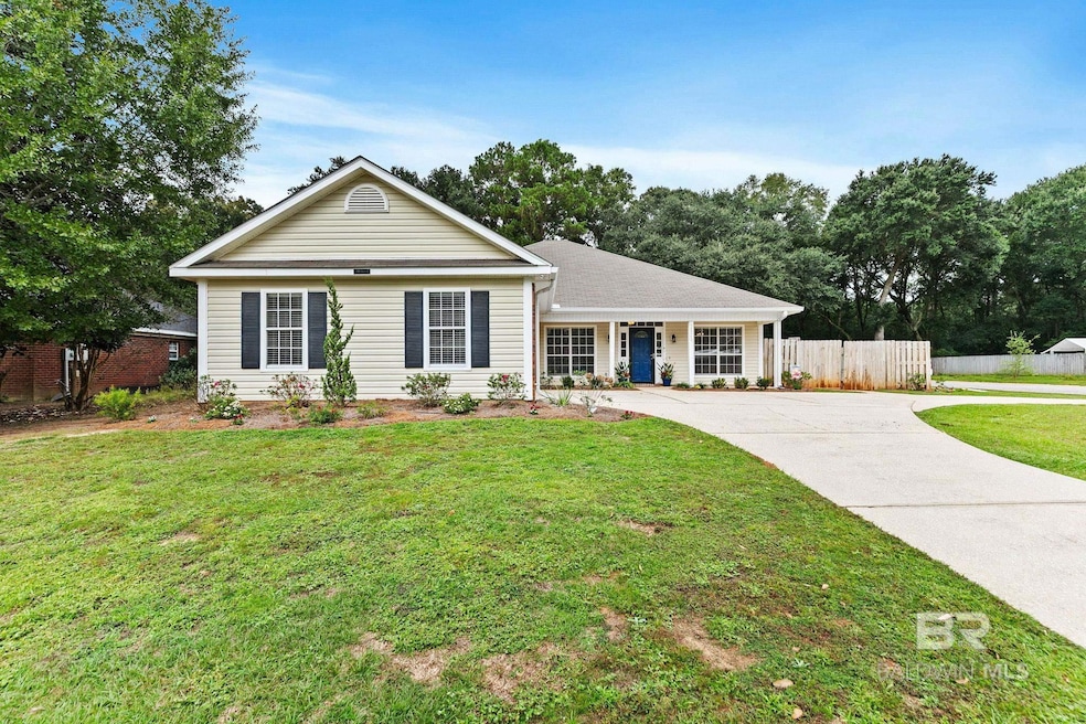 Ranch-style house featuring driveway and a porch