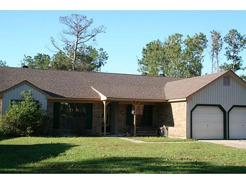 815 N Lake Verret Ct, Slidell, LA 70461 - photo 1