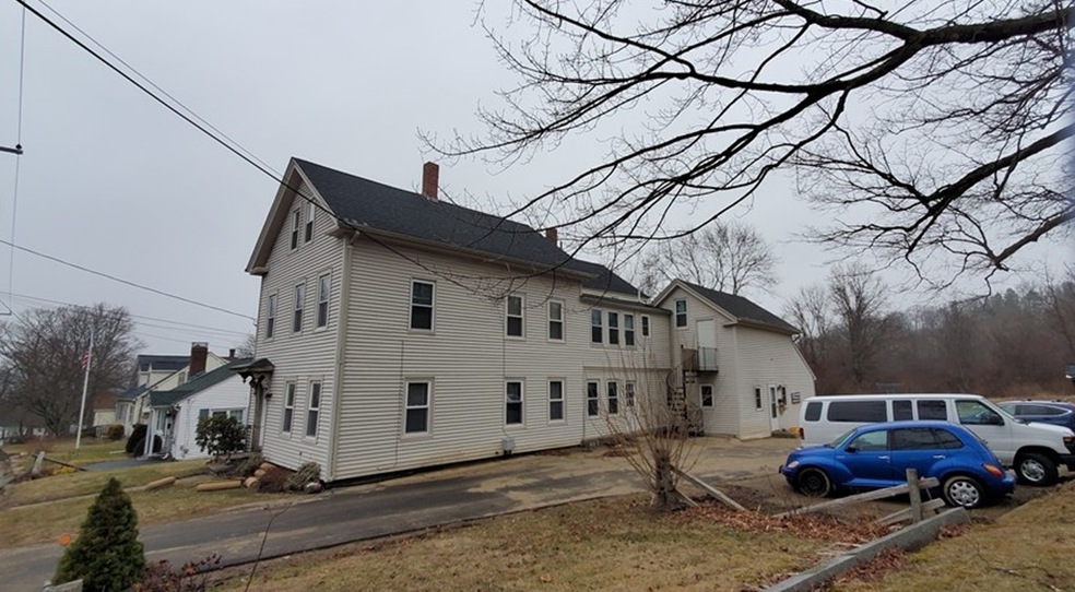 60 Pleasant St unit 1, Spencer, MA 01562 - photo 1