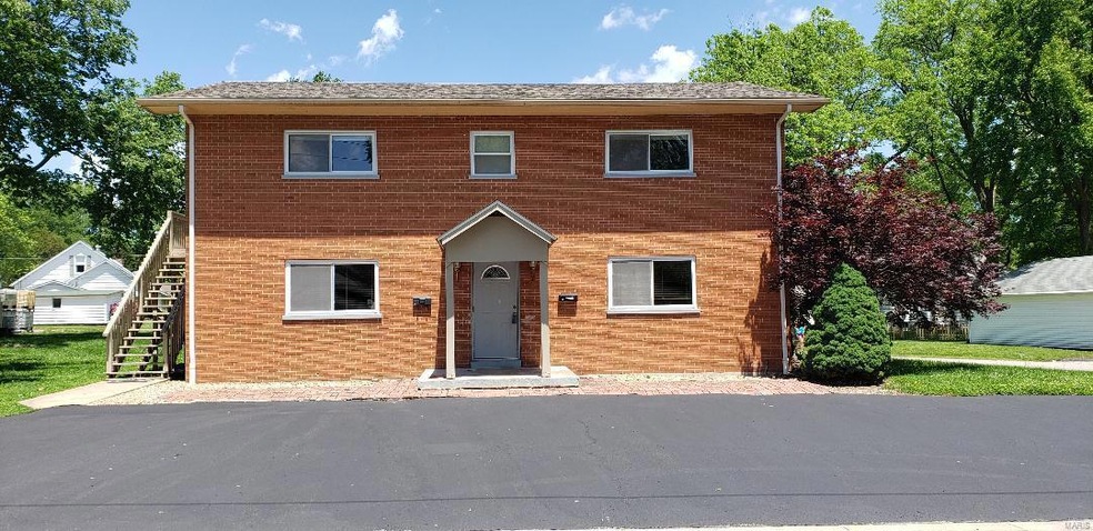 113 E Apple St, Freeburg, IL 62243 - photo 1