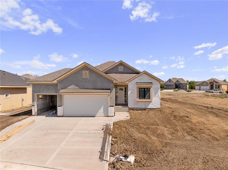 9321 Saddletop St, Lenexa, KS 66227 - photo 1