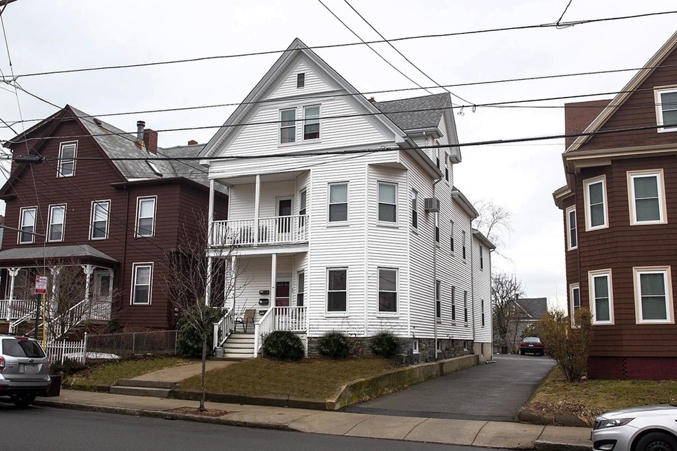 89 Chestnut St unit 1, Everett, MA 02149 - photo 1