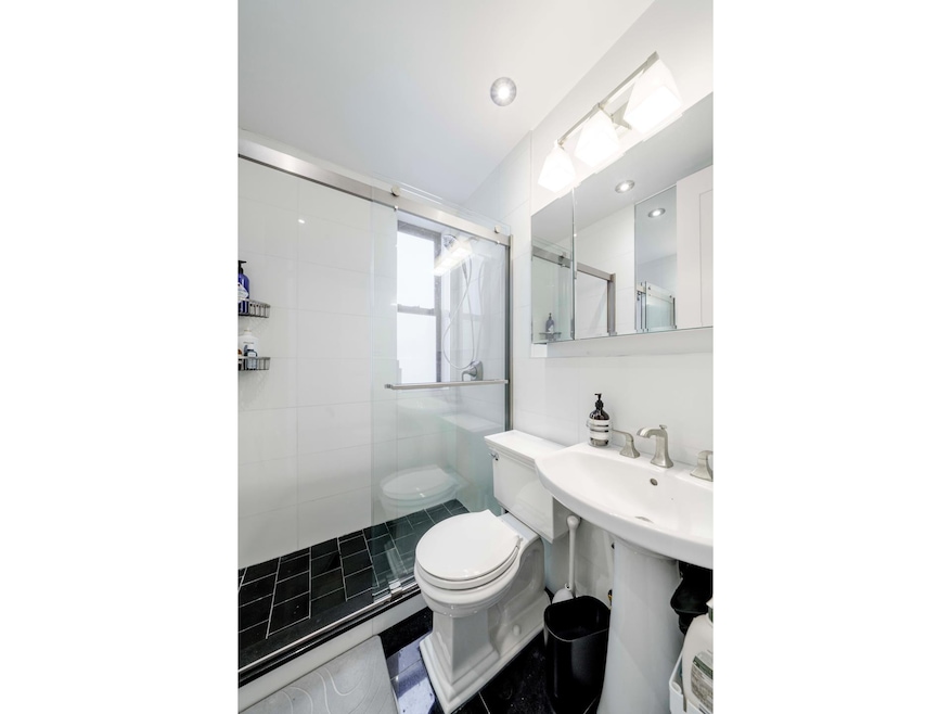 106 W 13th St unit 30, New York, NY 10011 - photo 1