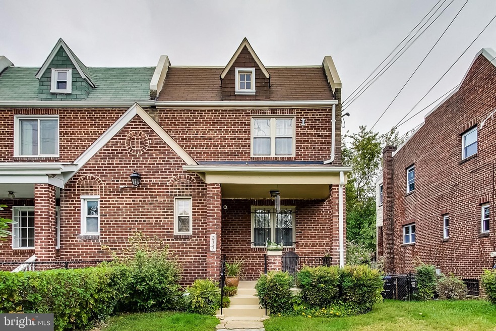 217 47th St NE, Washington, DC 20019 - photo 1