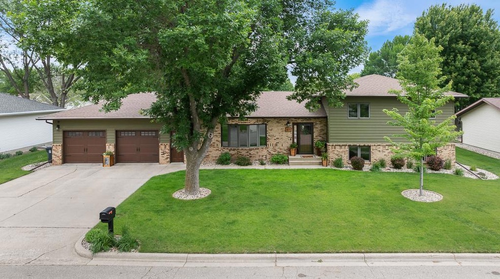 Pending $415,000