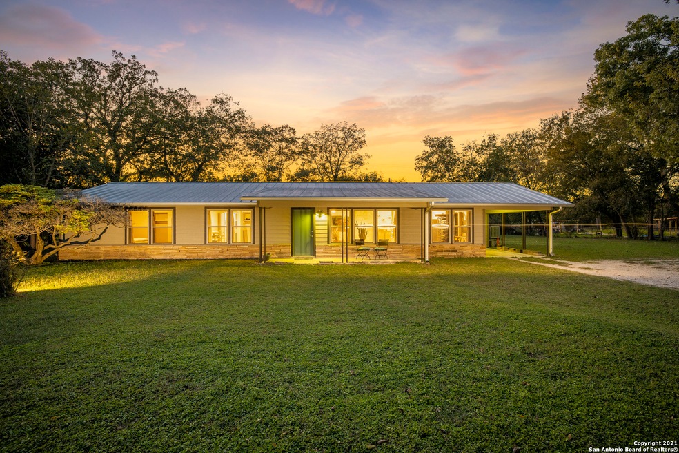 1903 River Rd, San Marcos, TX 78666 - photo 1