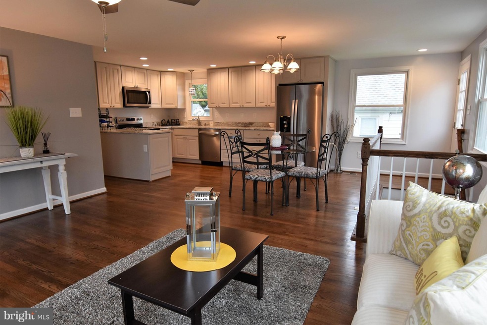 210 Kenwood Rd, Pasadena, MD 21122 - photo 1