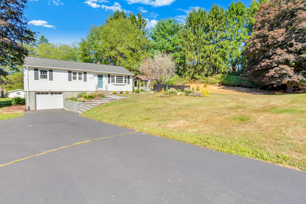 435 Moss Farms Rd, Cheshire, CT 06410 - photo 1