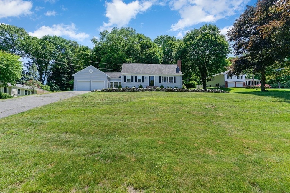 140 Cabot St unit 140, Milton, MA 02186 - photo 1