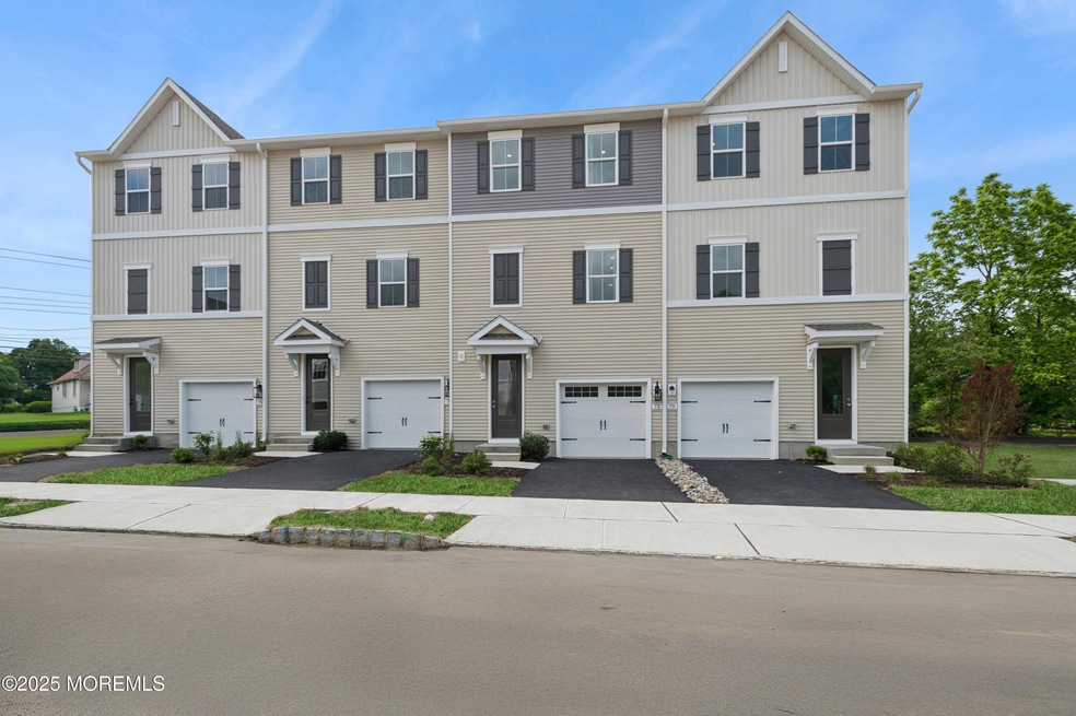 55 Basswood St unit 403, Berlin, NJ 08009 - photo 1