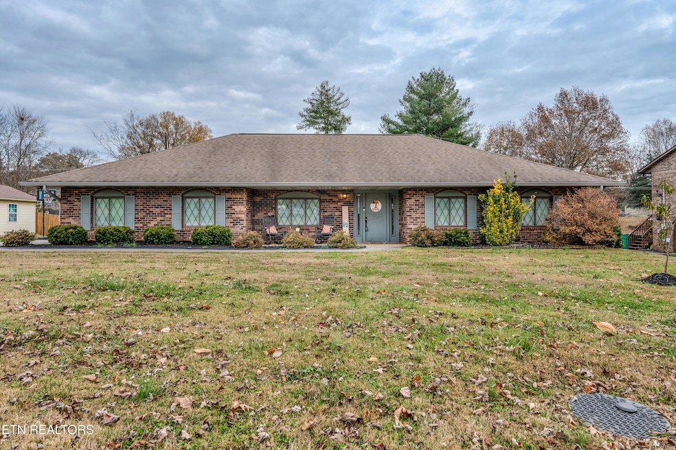 3020 Shropshire Blvd, Powell, TN 37849 - photo 1