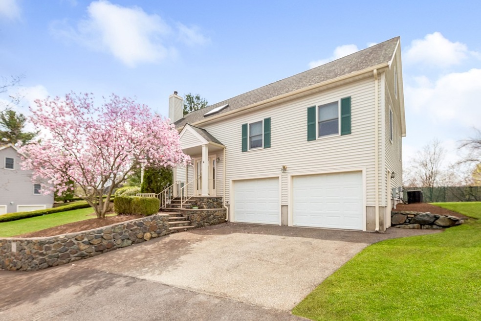 4 Rebecca Ln, Stoneham, MA 02180 - photo 1