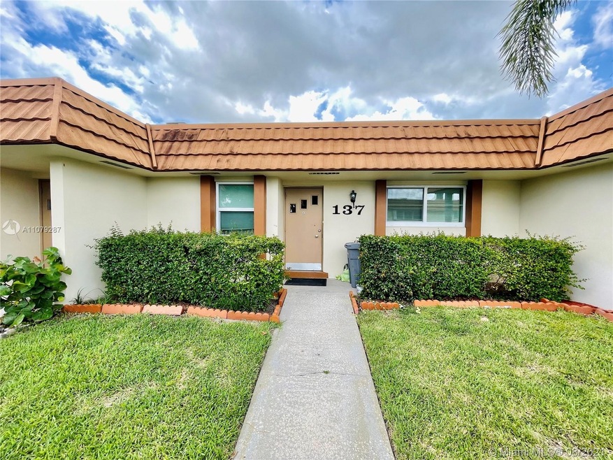 5780 Fernley Dr W unit 1370, West Palm Beach, FL 33415 - photo 1