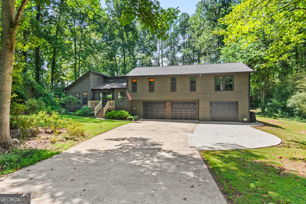 3545 Daylon Dr, Cumming, GA 30028 - photo 1